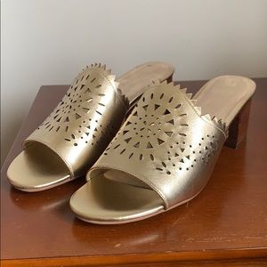 WOMANS SIZE 10 HEELS